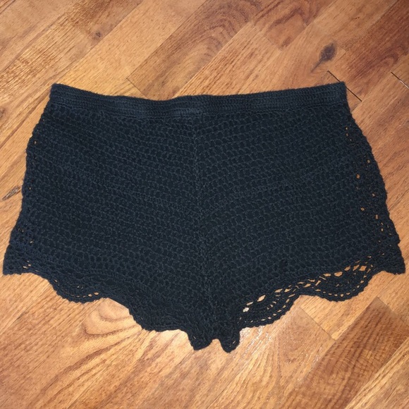 Volcom Shorts 🖤 - Picture 2 of 3